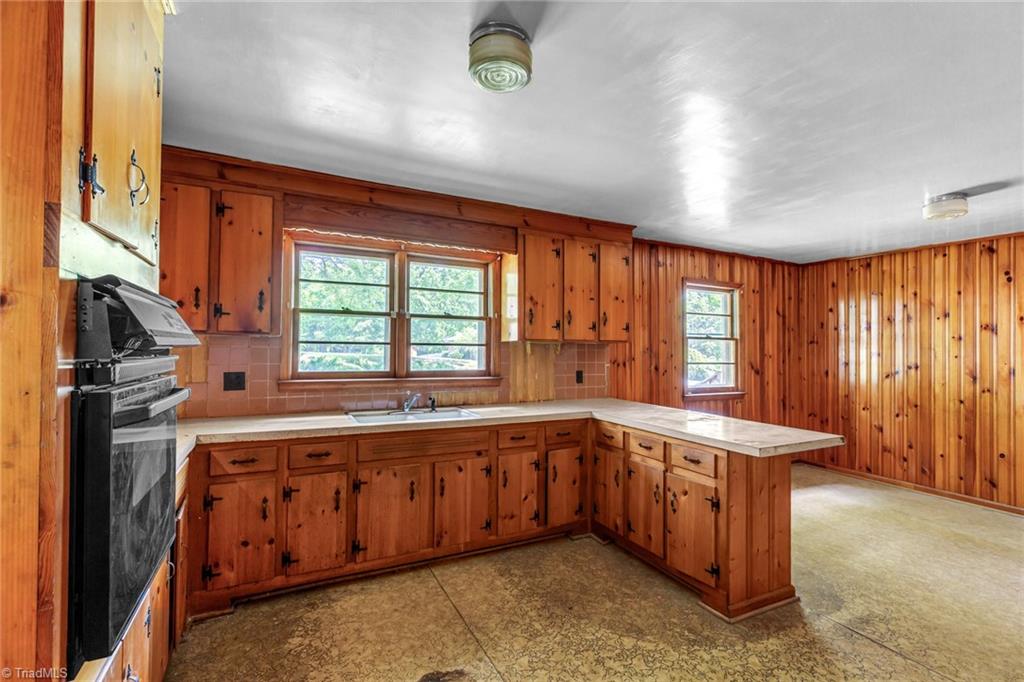 5122 Yukon Road Walkertown, NC 27051 - Photo 11 of 30 Gallery Image 11