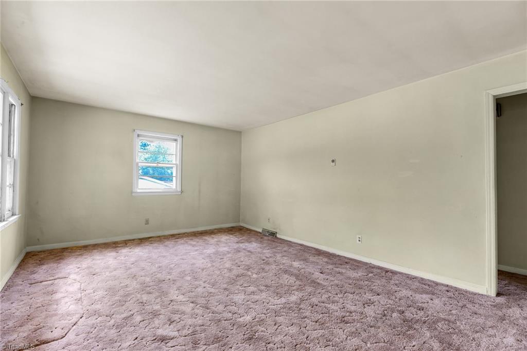 5122 Yukon Road Walkertown, NC 27051 - Photo 5 of 30 Gallery Image 5