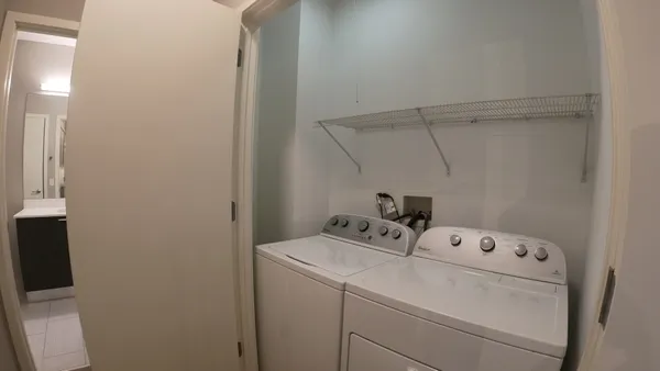 $3,950 | 229 Park Avenue, Unit 208, Clarendon Hills, IL 60514