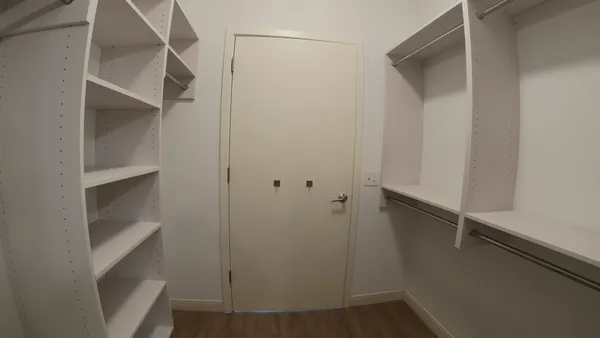 $3,950 | 229 Park Avenue, Unit 208, Clarendon Hills, IL 60514