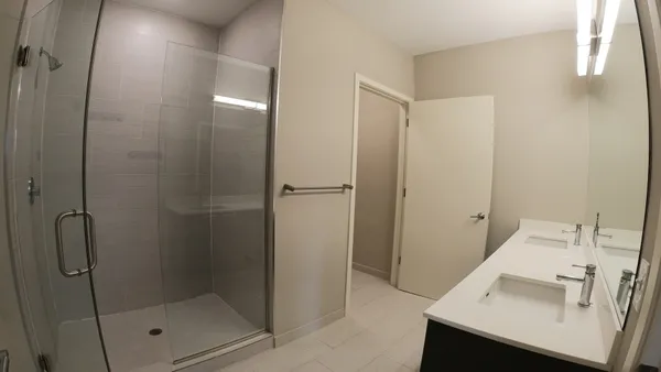 $3,950 | 229 Park Avenue, Unit 208, Clarendon Hills, IL 60514