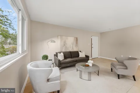 $179,900 | 3829 Hamilton Street, Unit E304, Hyattsville, MD 20781
