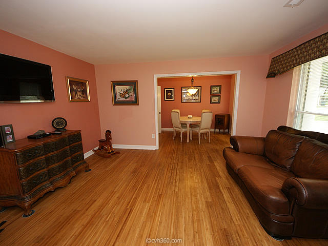 2062 Dogwood Road Charleston, SC 29414 - Photo 2 of 27 03