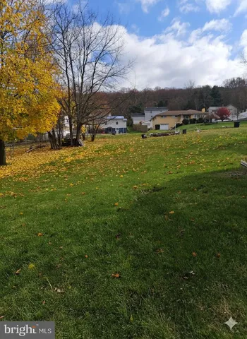 a view of a lake with houses