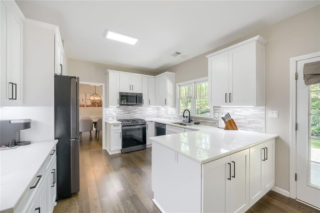 1275 Compass Pointe Crossing Alpharetta, GA 30005 - Photo 6 of 29