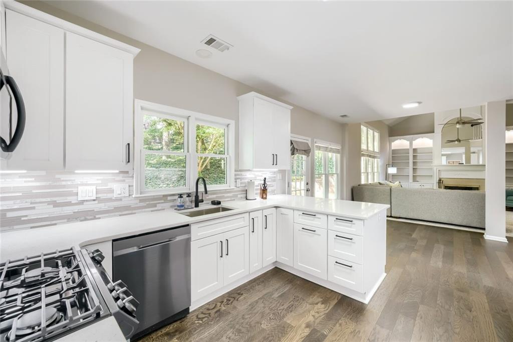 1275 Compass Pointe Crossing Alpharetta, GA 30005 - Photo 7 of 29