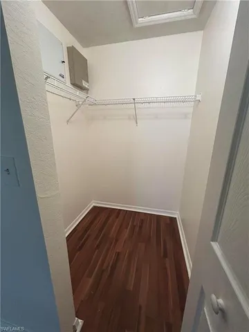 a view of utility room