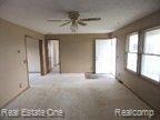 2925 Lannen Road Howell, MI 48855 - Photo 8 of 16 Living Room