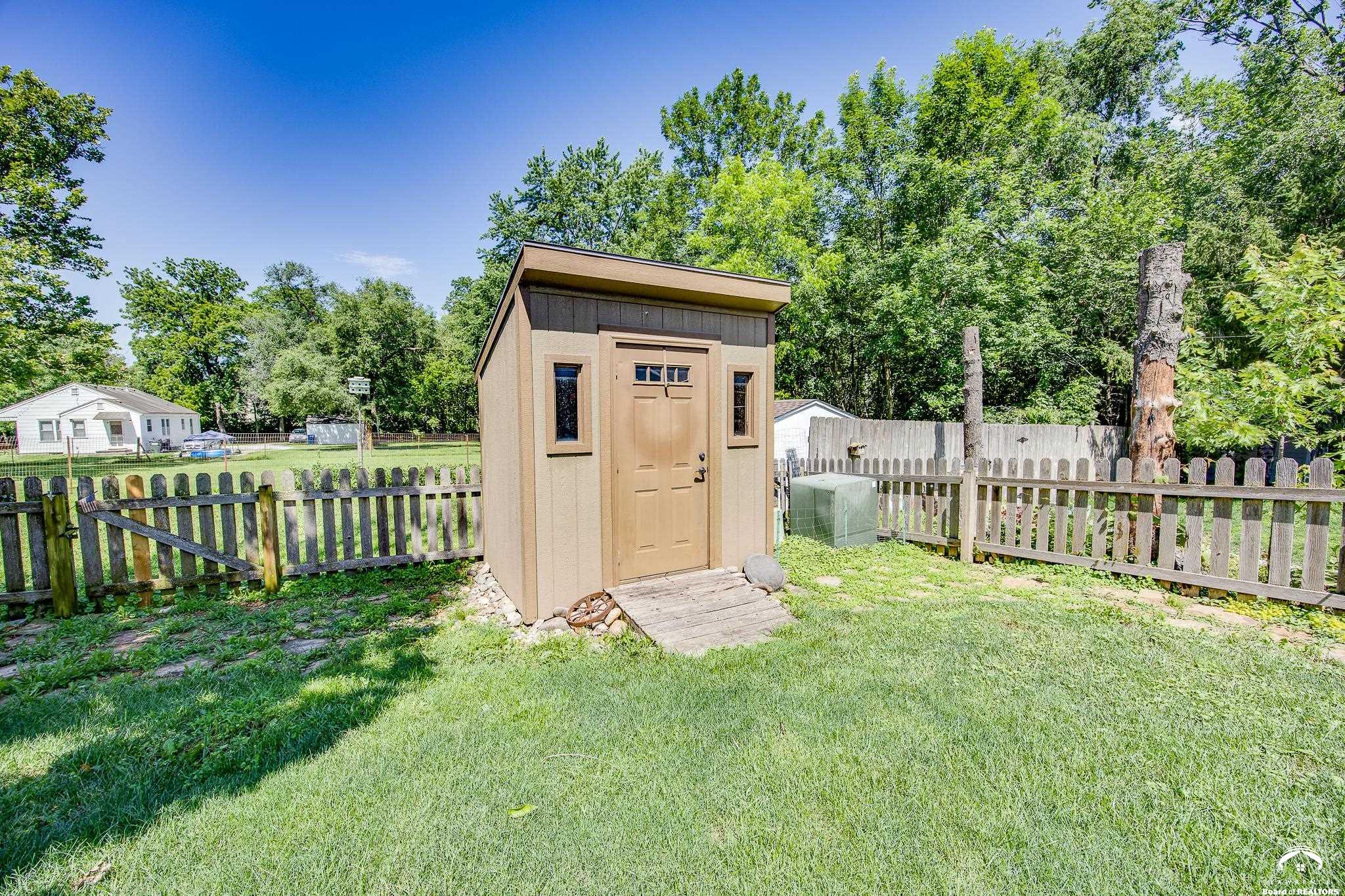 1837 Delaware Street Lawrence, KS 66044 - Photo 27 of 28