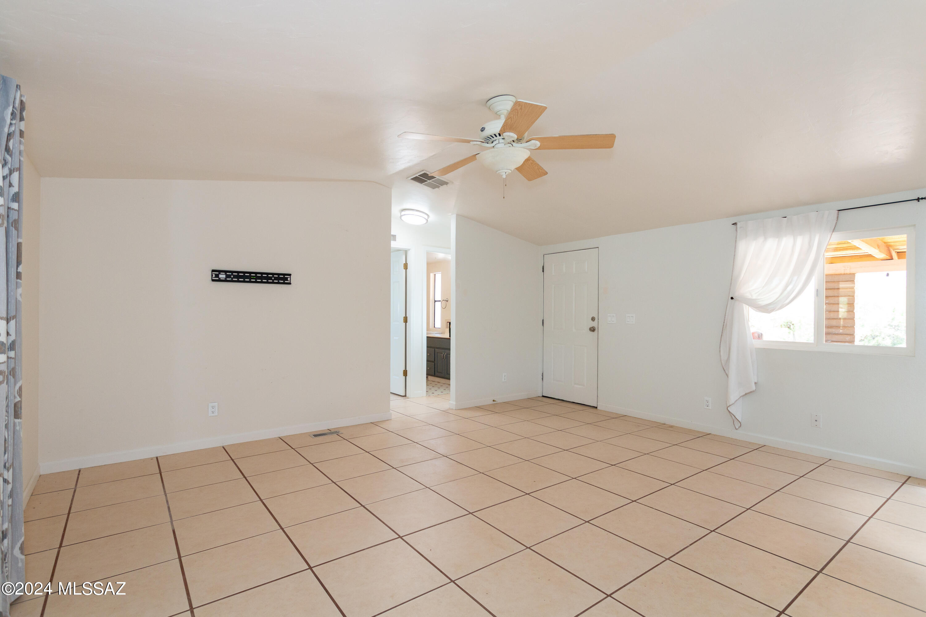 16070 North Swan Road Tucson, AZ 85739 - Photo 9 of 50 Gallery Image 9