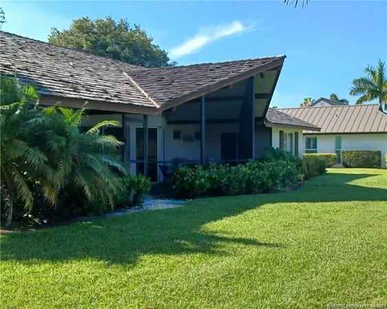 $3,000 | 3543 Southeast Fairway East, Stuart, FL 34997