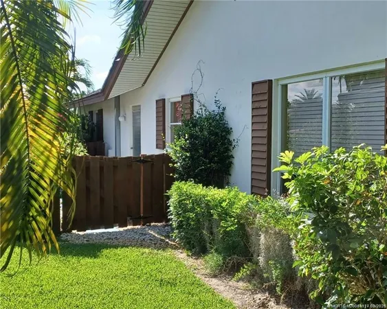 $3,000 | 3543 Southeast Fairway East, Stuart, FL 34997