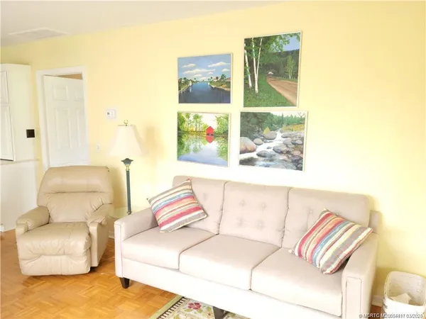 $3,000 | 3543 Southeast Fairway East, Stuart, FL 34997