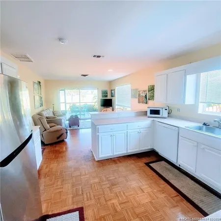 $3,000 | 3543 Southeast Fairway East, Stuart, FL 34997