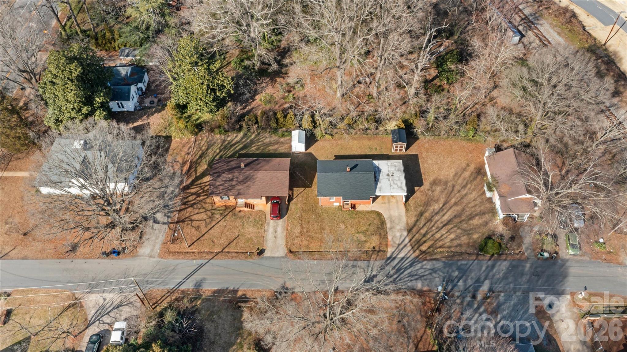 109 9th Street Southeast Conover, NC 28613 - Photo 4 of 9 front view of a house with a yard