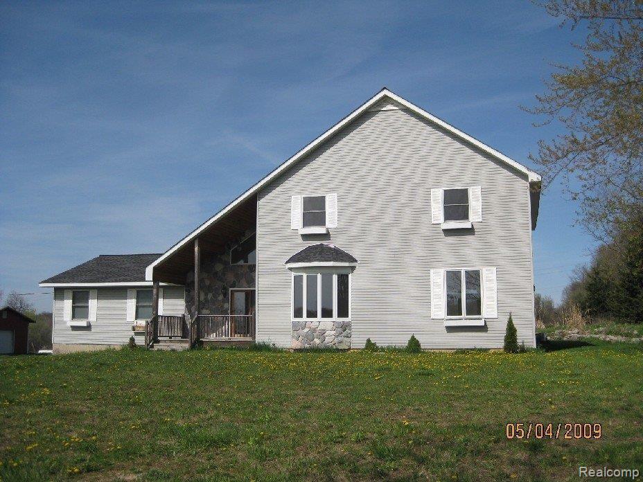 7501 Clintonville Road Clarkston, MI 48348 - Photo 1 of 4 front