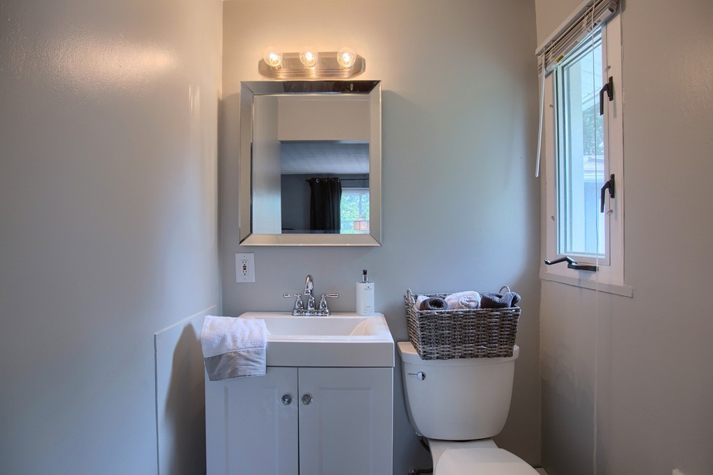 46 Trask Road Peabody, MA 01960 - Photo 14 of 24