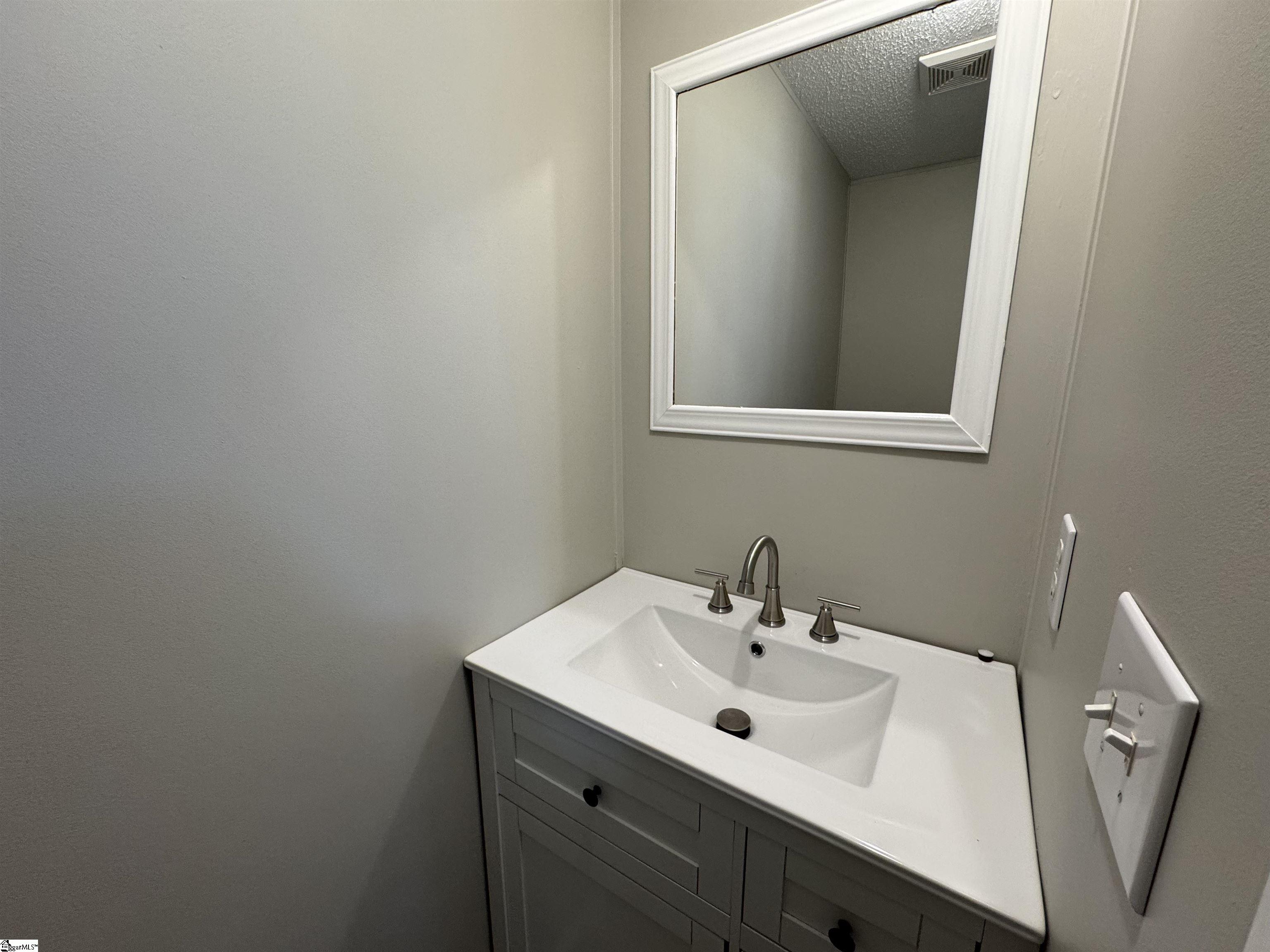 307 Jenkins Bridge Road Fountain Inn, SC 29644 - Photo 15 of 30 Gallery Image 15