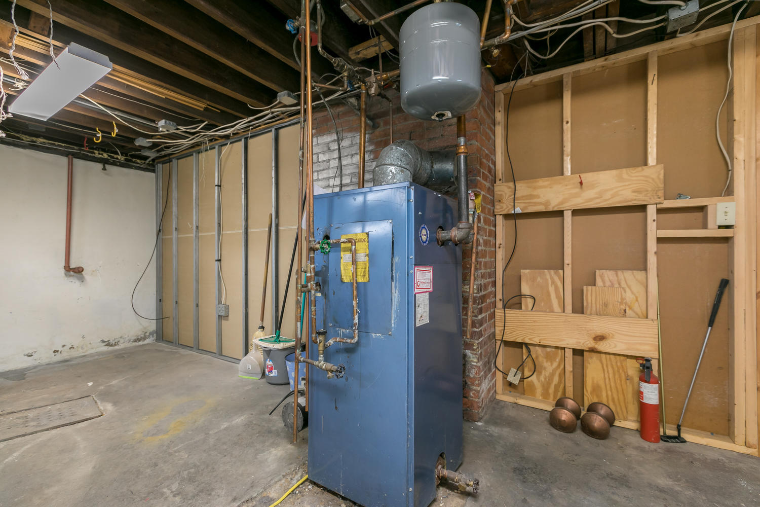 29 Frances Street Portland, ME 04102 - Photo 47 of 59 29 Frances St Portland ME-large-047-049-