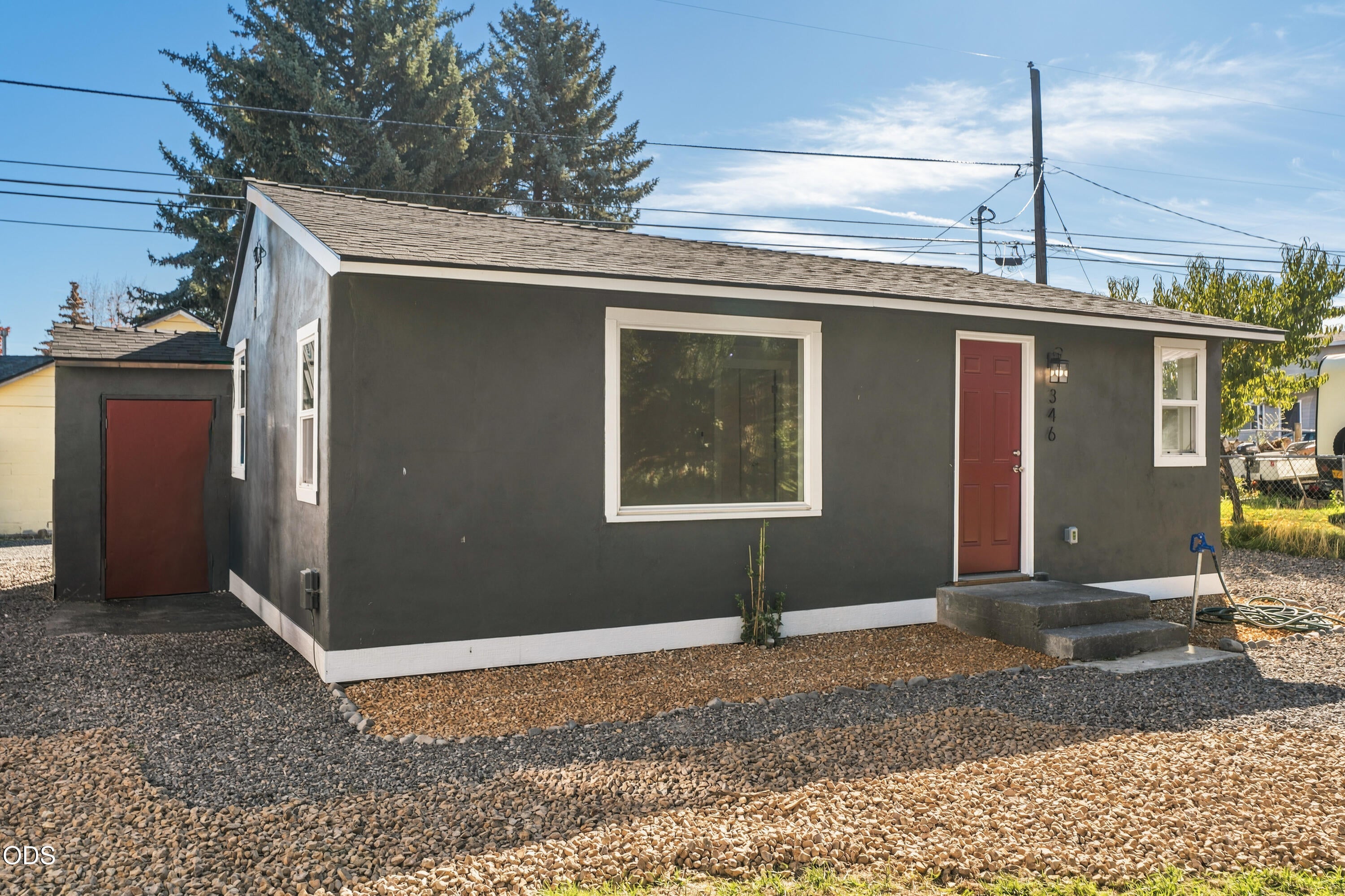 346 Southwest 12th Street Redmond, OR 97756 - Photo 3 of 31 Gallery Image 3