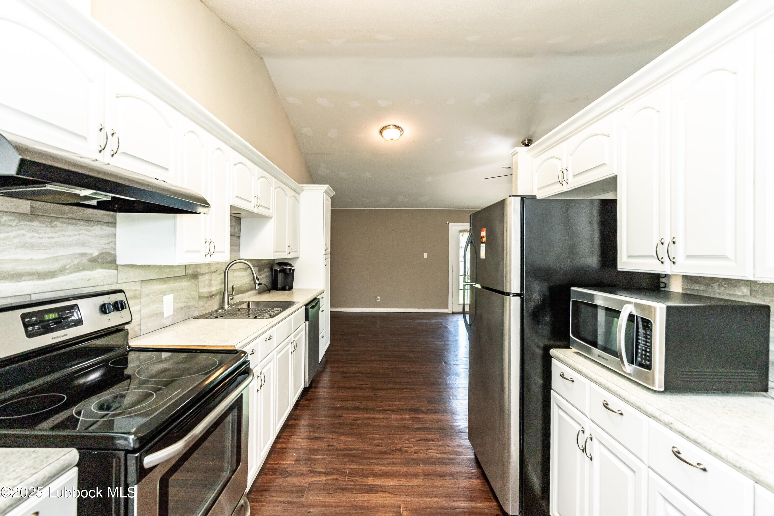 5310 45th Street Lubbock, TX 79414 - Photo 8 of 32 5310 45th-10