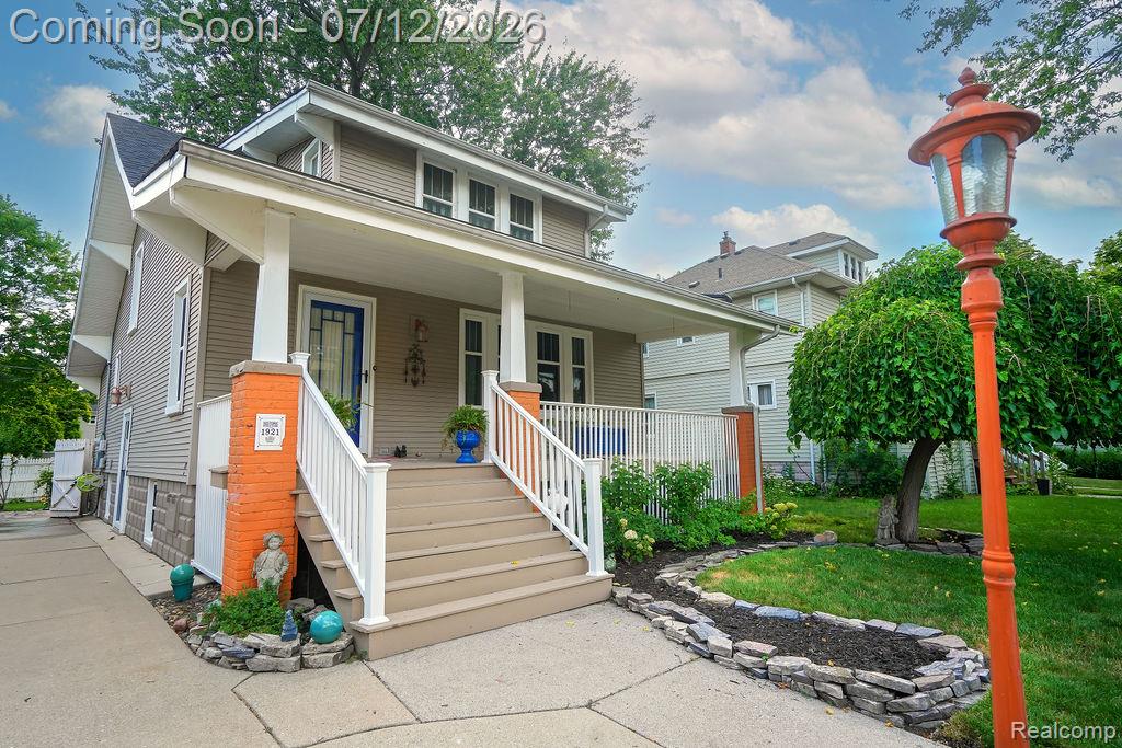 545 Eureka Road Wyandotte, MI 48192 - Photo 2 of 58 Wyandotte(2of85)copy.jpg