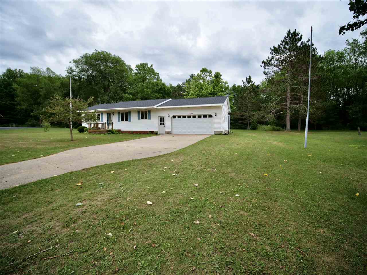 4568 Benson Road Cadillac, MI 49601 - Photo 4 of 33 1877870-3.JPG