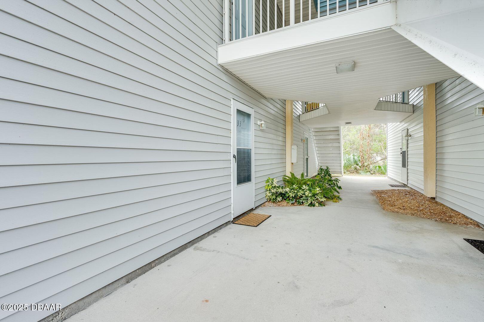 101 Bent Tree Drive, Unit 33 Daytona Beach, FL 32114 - Photo 25 of 27 a view of an entryway