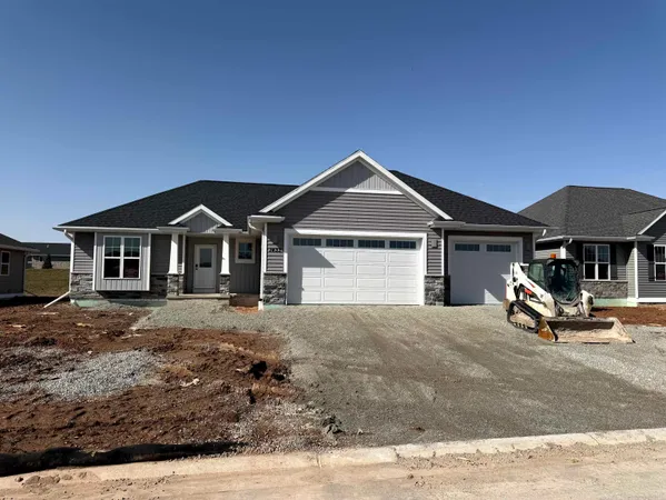 $499,900 | 1433 Divinity Drive, De Pere, WI 54115