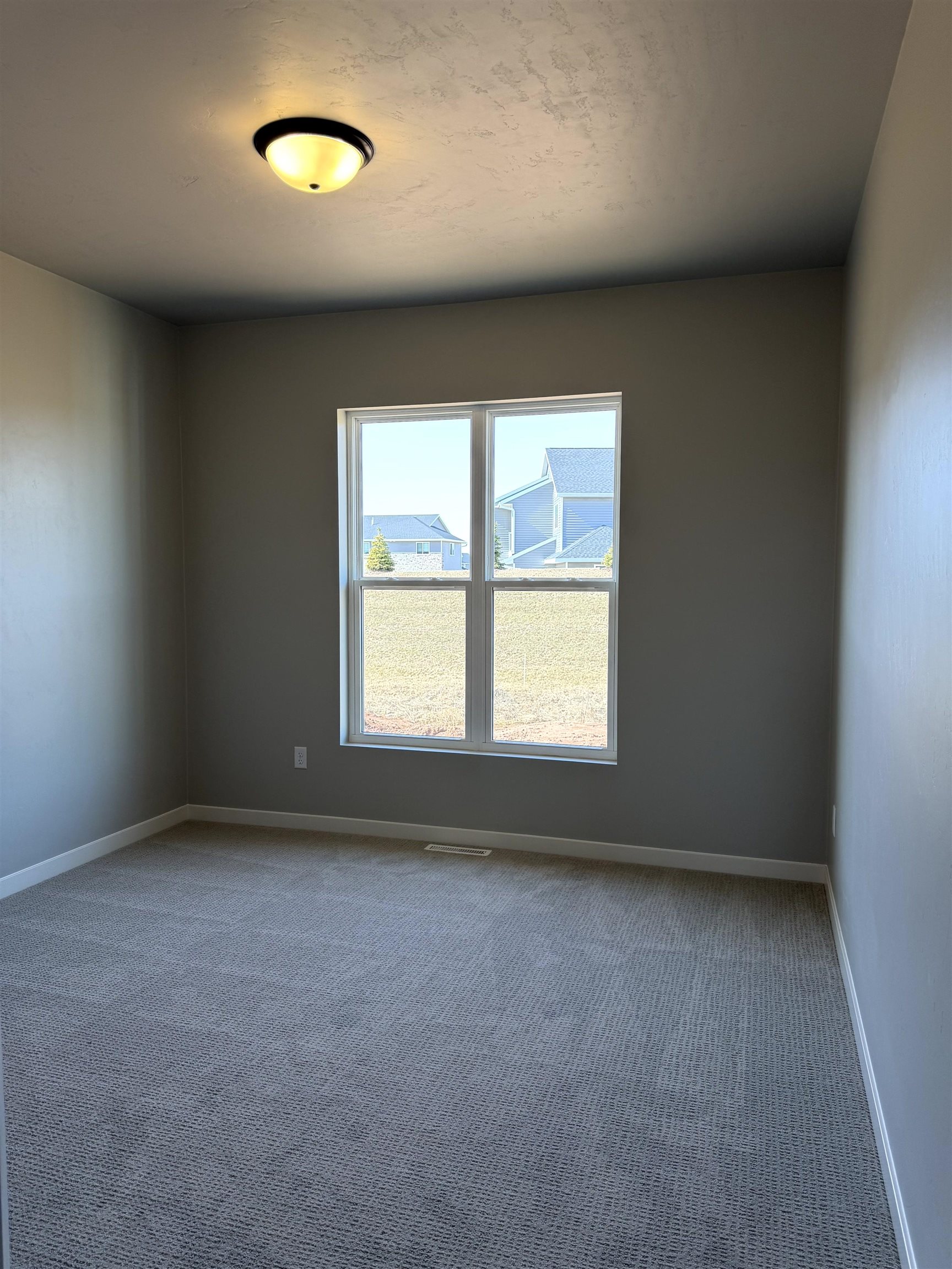 1433 Divinity Drive De Pere, WI 54115 - Photo 18 of 19
