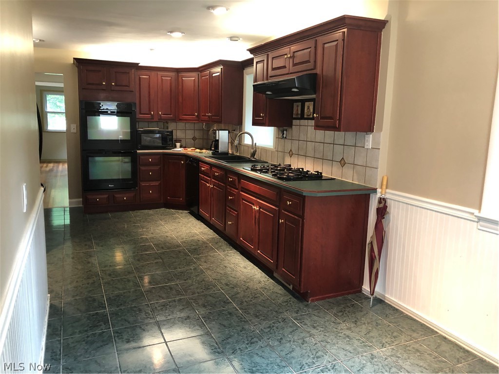 2995 Vincent Road Silver Lake, OH 44224 - Photo 4 of 13
