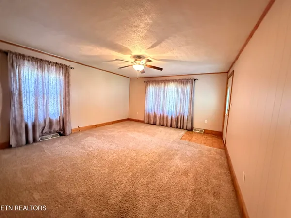 $89,900 | 854 Oakdale Street, Appalachia, VA 24216