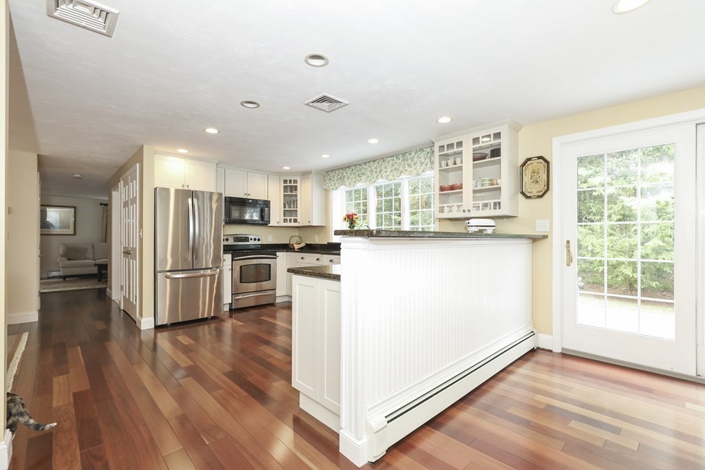 62 Higgins Road Kingston, MA 02364 - Photo 6 of 32 Gallery Image 6