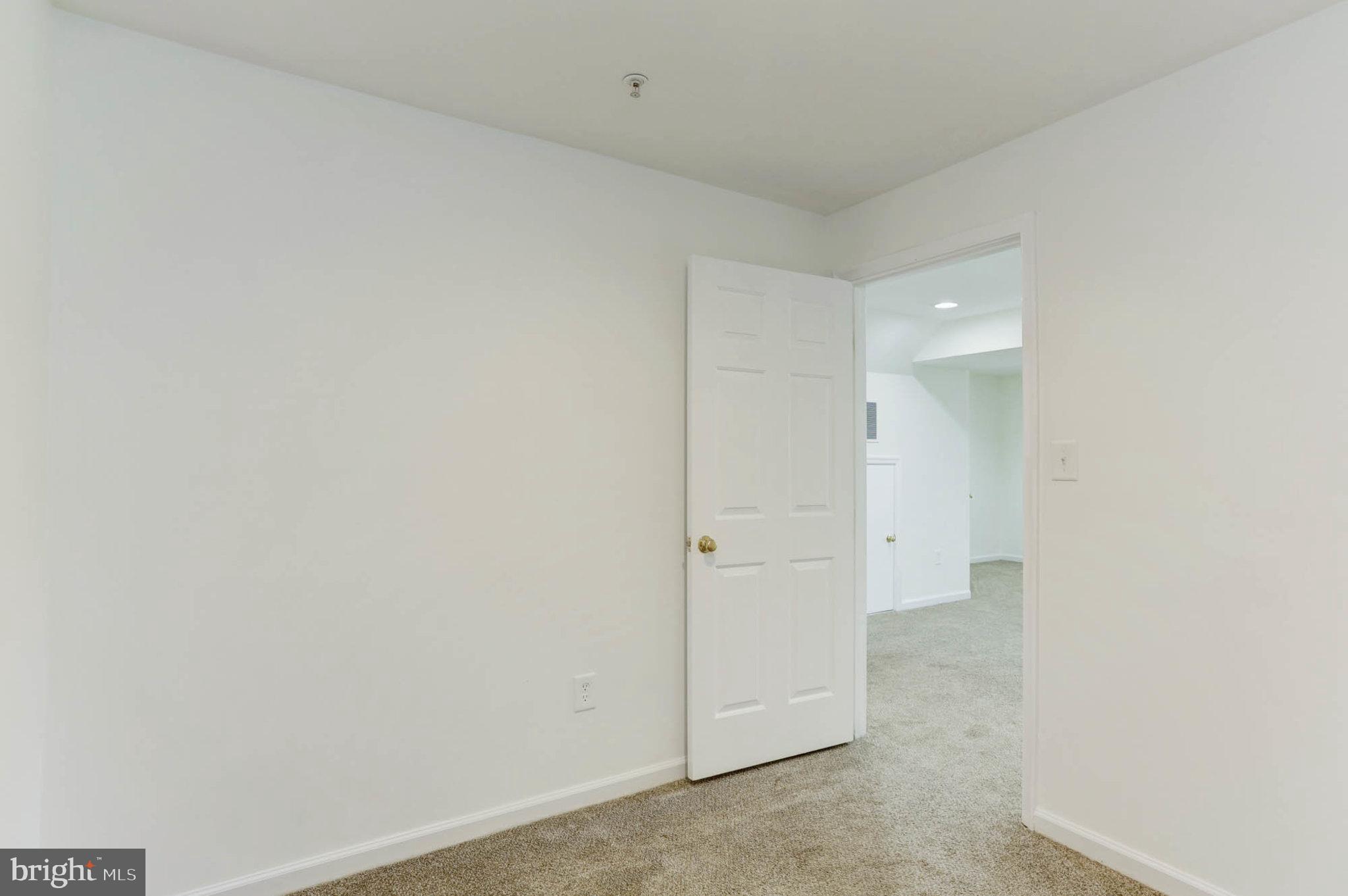 7613 Fairbrook Road Baltimore, MD 21244 - Photo 24 of 34