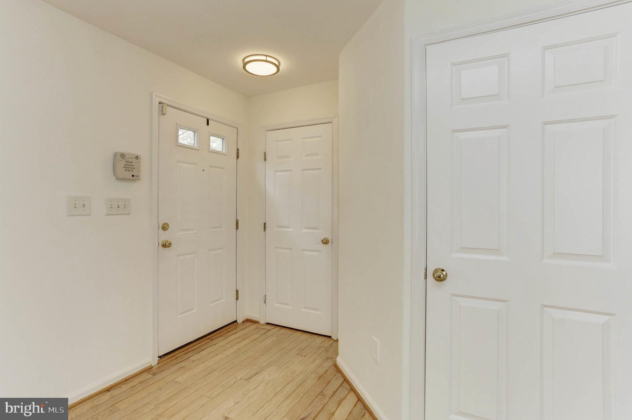 7613 Fairbrook Road Baltimore, MD 21244 - Photo 4 of 34