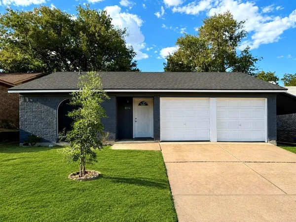 $1,600 | 8216 Richard Street, White Settlement, TX 76108