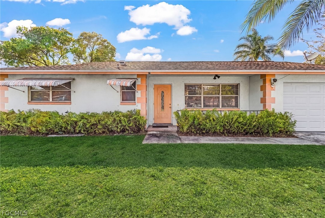 2119 Hibiscus Road Fort Myers, FL 33905 - Photo 3 of 28