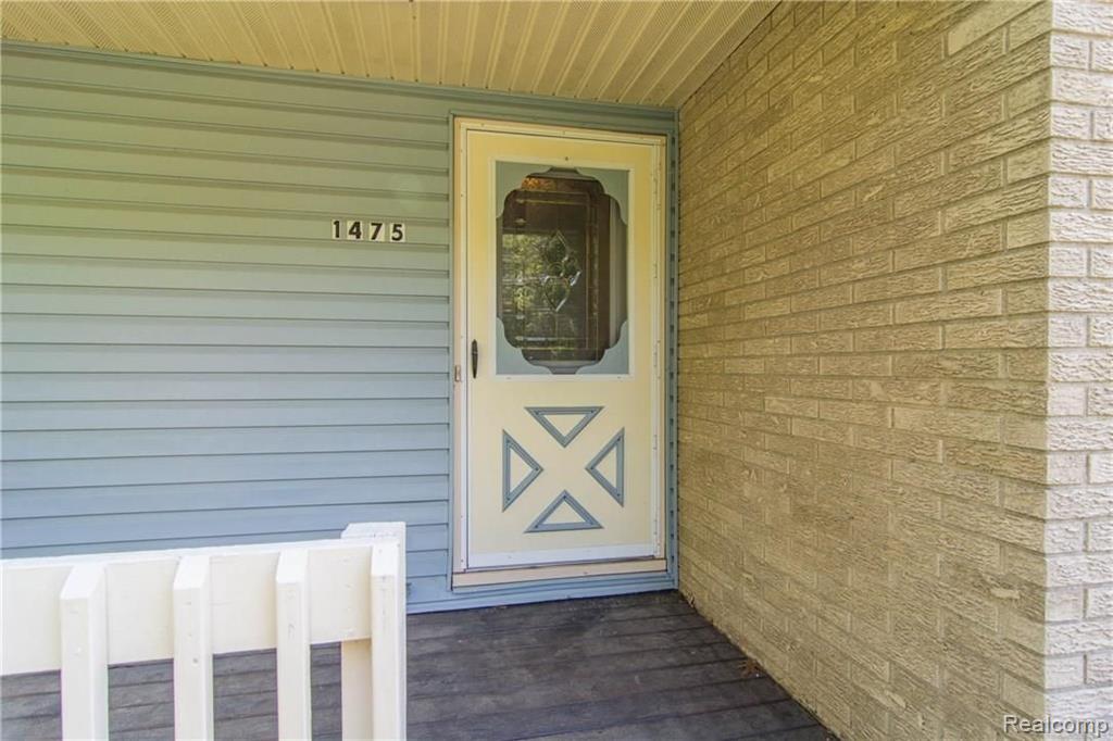 1475 Holton Road Muskegon, MI 49445 - Photo 2 of 47