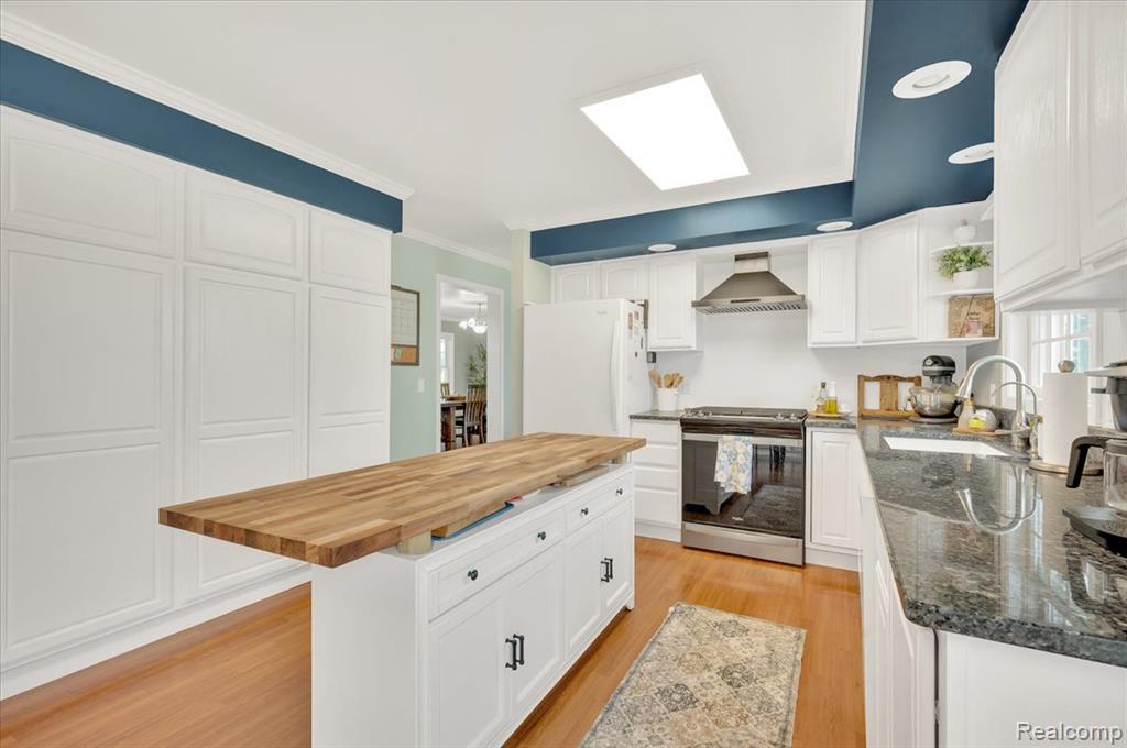 1647 Higley Road Lapeer, MI 48446 - Photo 10 of 36