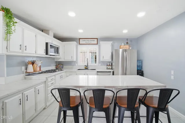 $249,999 | 91 Via Gabilan, Unit 91, Camarillo, CA 93012