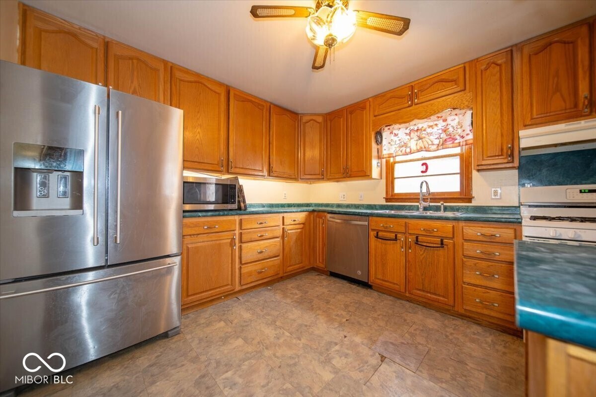 348 Ohio Street Franklin, IN 46131 - Photo 10 of 24