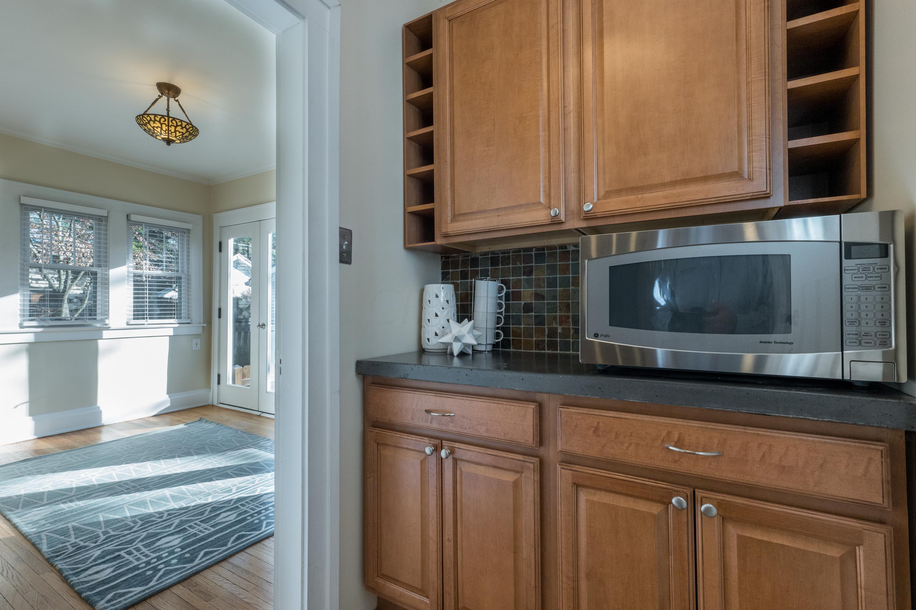75 East Weber Road Columbus, OH 43202 - Photo 20 of 44 Butler's Pantry