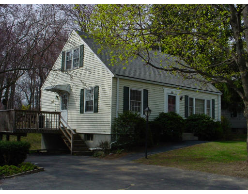 43 Robin Road Westborough, MA 01581 - Photo 2 of 3 Gallery Image 2