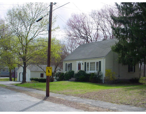43 Robin Road Westborough, MA 01581 - Photo 3 of 3 Gallery Image 3