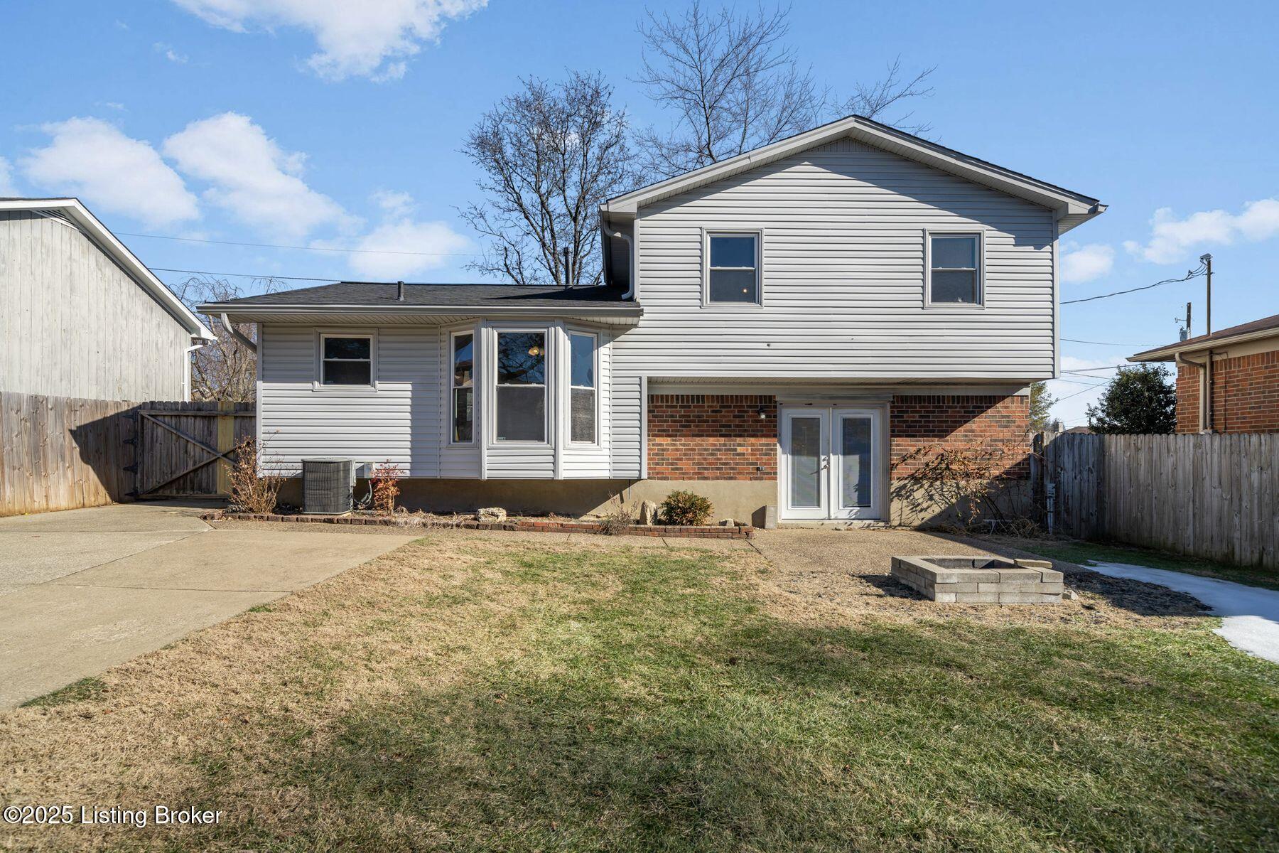 4310 Seagrape Road Jeffersontown, KY 40299 - Photo 35 of 36 Room for Everyone!