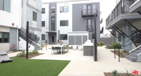 $2,725 | 160 South Ventura Avenue, Unit 135203, Ventura, CA 93001