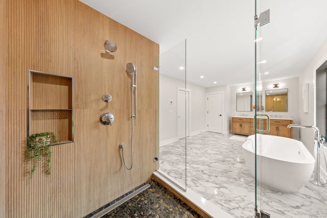 $2,495,000 | 31 Gray Farms Road, Stamford, CT 06905