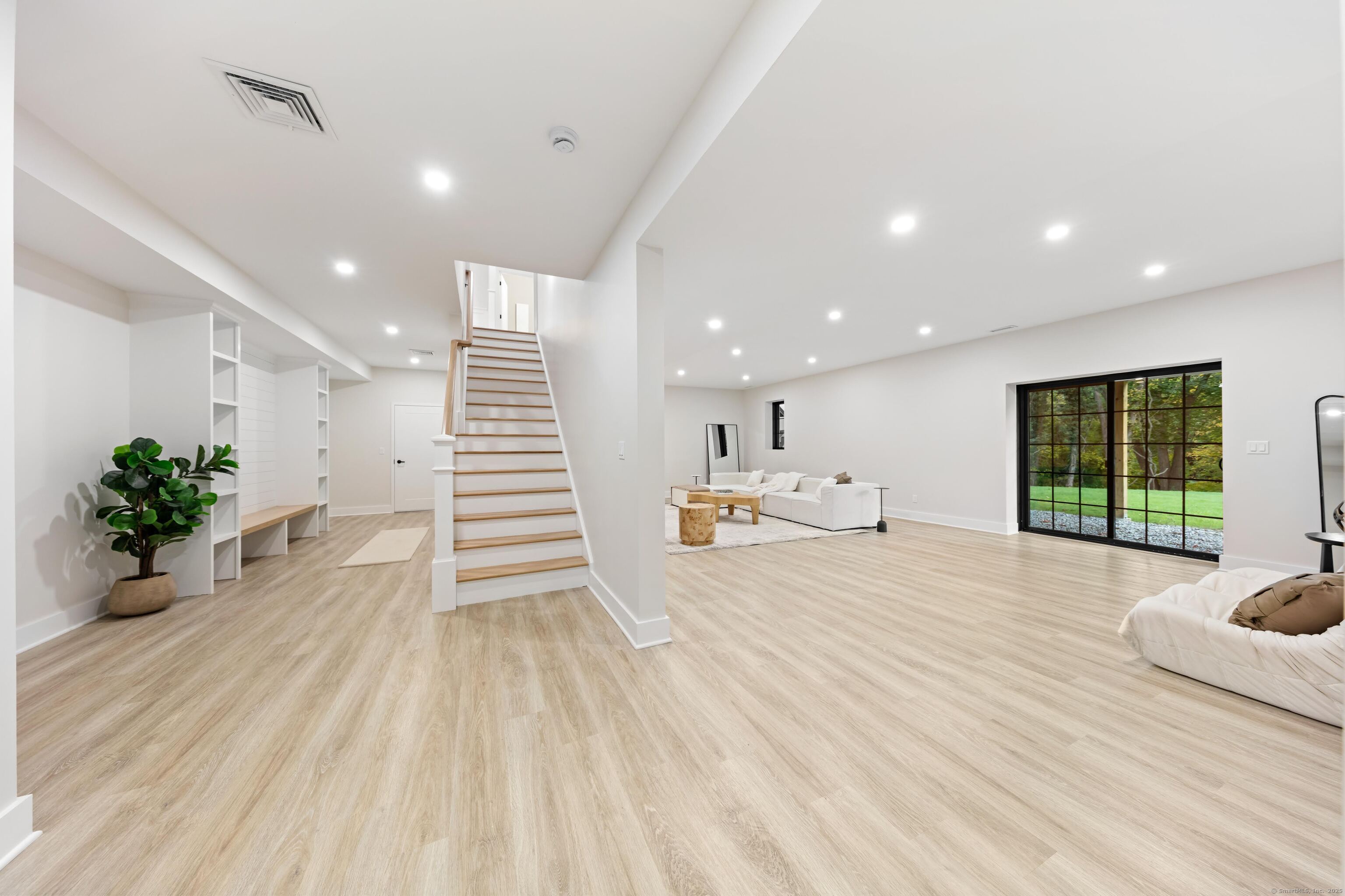 31 Gray Farms Road Stamford, CT 06905 - Photo 30 of 40