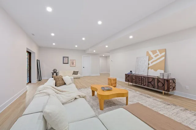 $2,495,000 | 31 Gray Farms Road, Stamford, CT 06905