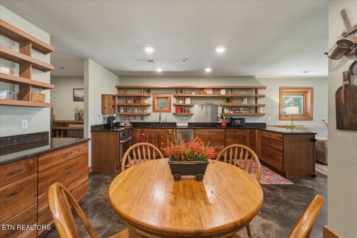 111 Eagle Ridge Road Kingston, TN 37763 - Photo 28 of 52 09-Kitchen
